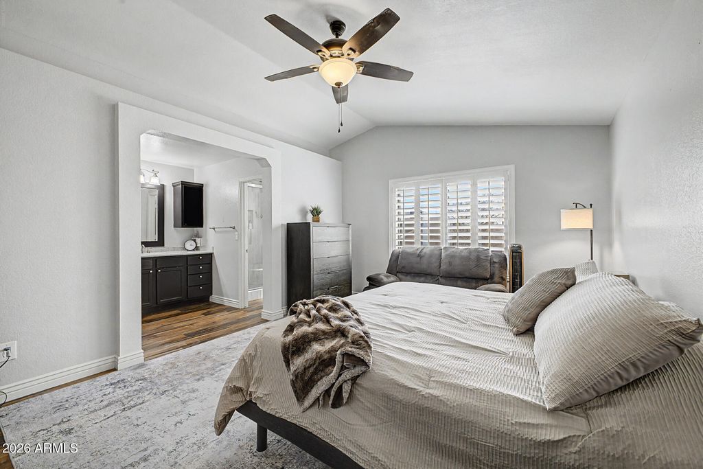 Image 15 of property listing at 7521 W Willow Avenue, Peoria, AZ 85381