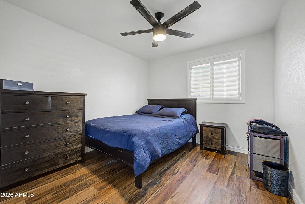 Image 20 of property listing at 7521 W Willow Avenue, Peoria, AZ 85381