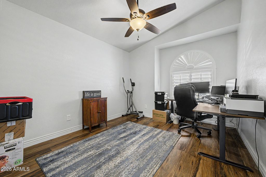 Image 31 of property listing at 7521 W Willow Avenue, Peoria, AZ 85381