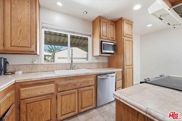 4254 Gaviota Avenue, Long Beach, CA 90807