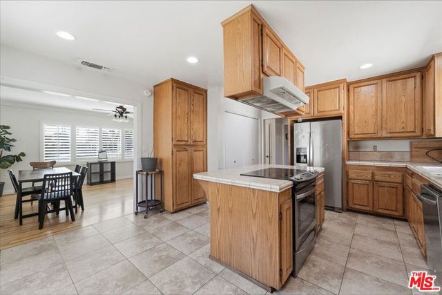 4254 Gaviota Avenue, Long Beach, CA 90807