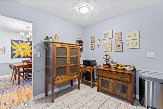 4311 Accomack Dr, Louisville, KY 40241