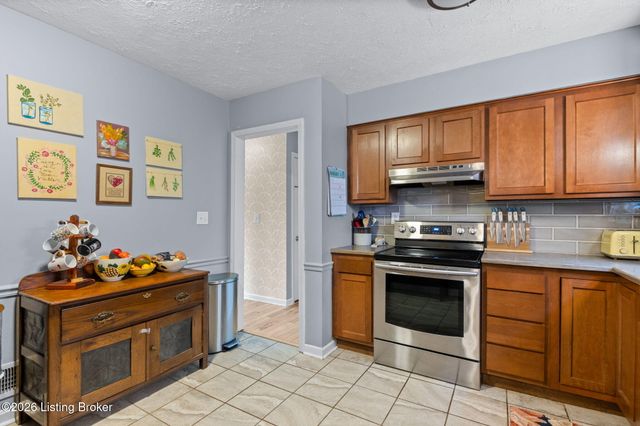 4311 Accomack Dr, Louisville, KY 40241
