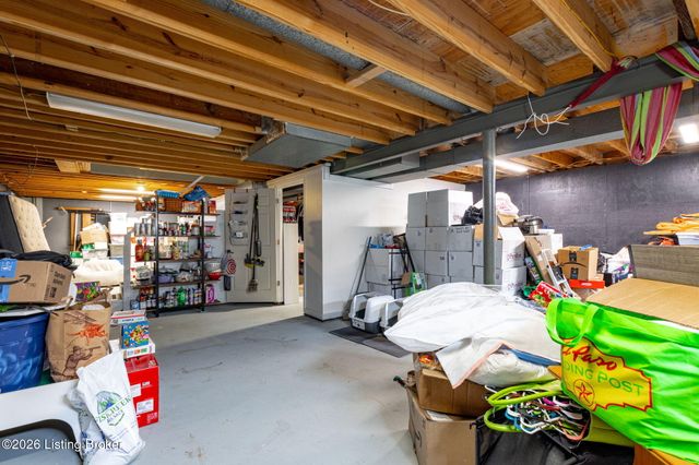 4311 Accomack Dr, Louisville, KY 40241