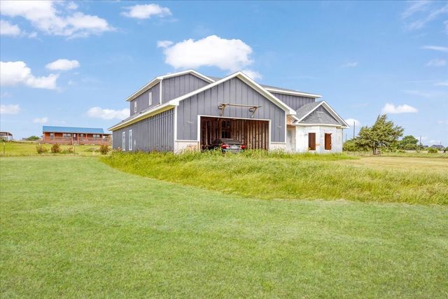 2463 County Road, Savoy, TX 75479
