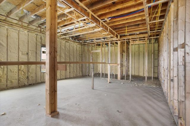 2463 County Road, Savoy, TX 75479
