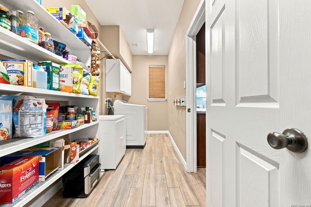 2214 LAKELINE DR, New Braunfels, TX 78130