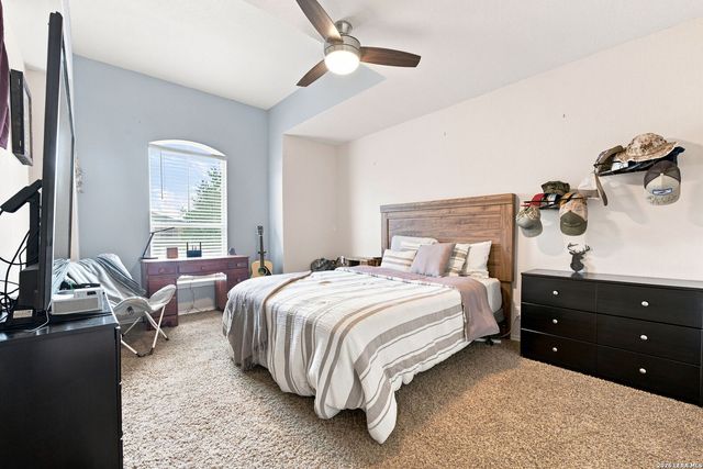 2214 LAKELINE DR, New Braunfels, TX 78130