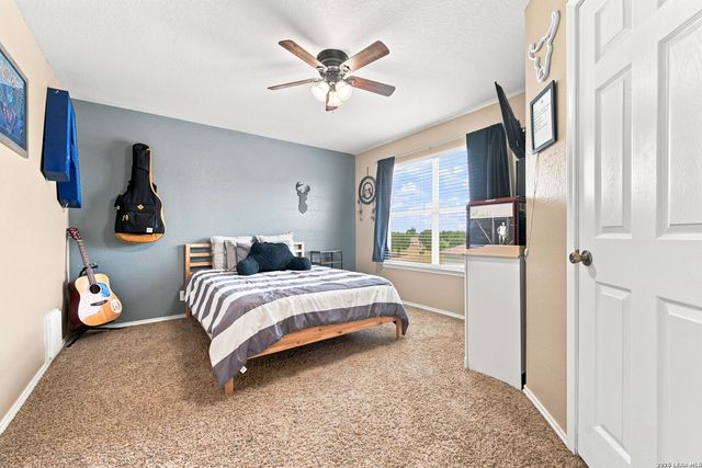 2214 LAKELINE DR, New Braunfels, TX 78130