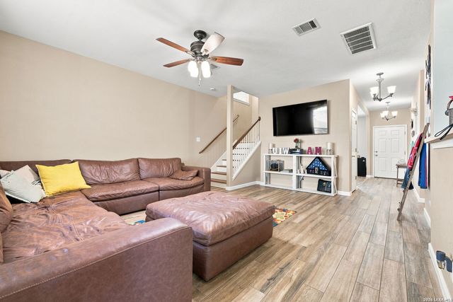 2214 LAKELINE DR, New Braunfels, TX 78130
