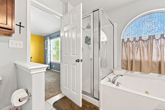 2214 LAKELINE DR, New Braunfels, TX 78130