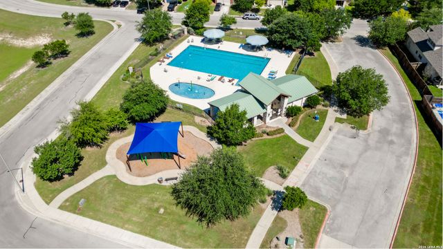 2214 LAKELINE DR, New Braunfels, TX 78130