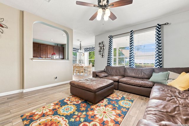 2214 LAKELINE DR, New Braunfels, TX 78130