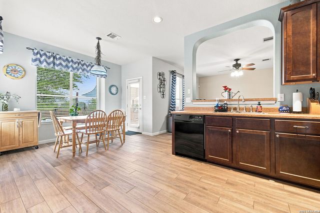 2214 LAKELINE DR, New Braunfels, TX 78130