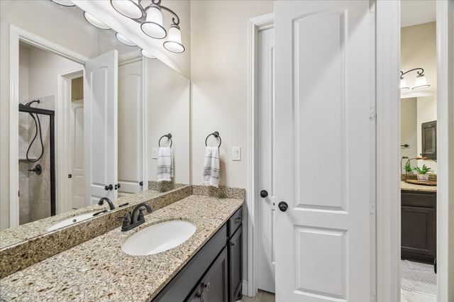 116 Wade Pointe Drive, Montgomery, TX 77316