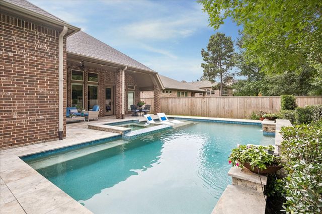 116 Wade Pointe Drive, Montgomery, TX 77316