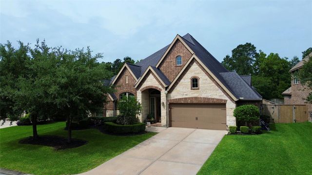 116 Wade Pointe Drive, Montgomery, TX 77316