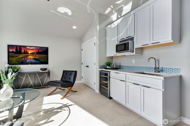 10035 NE 196th. Place, Bothell, WA 98011