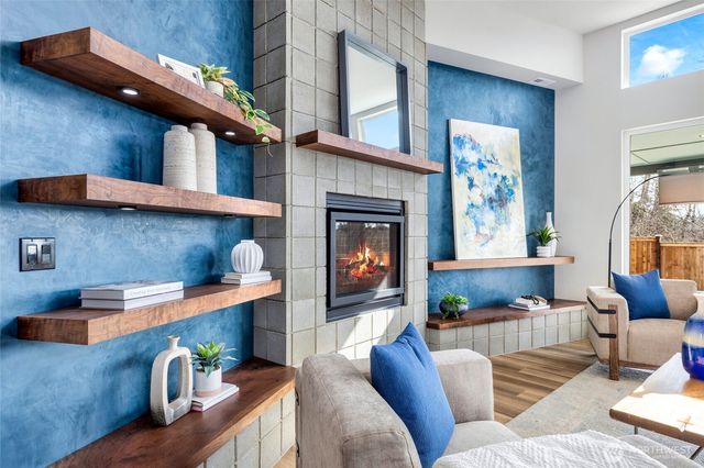 10035 NE 196th. Place, Bothell, WA 98011