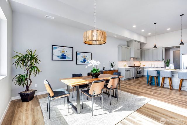 10035 NE 196th. Place, Bothell, WA 98011