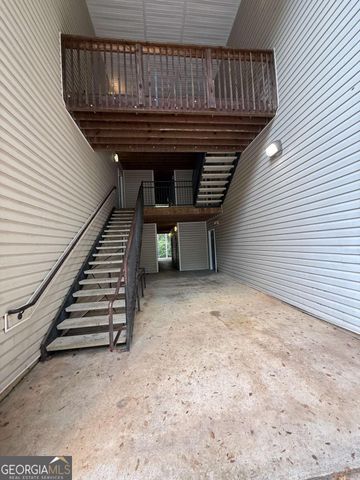 2203 Par Three Way, Lithonia, GA 30038