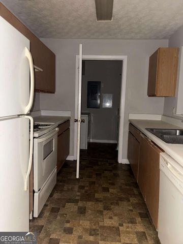 2203 Par Three Way, Lithonia, GA 30038