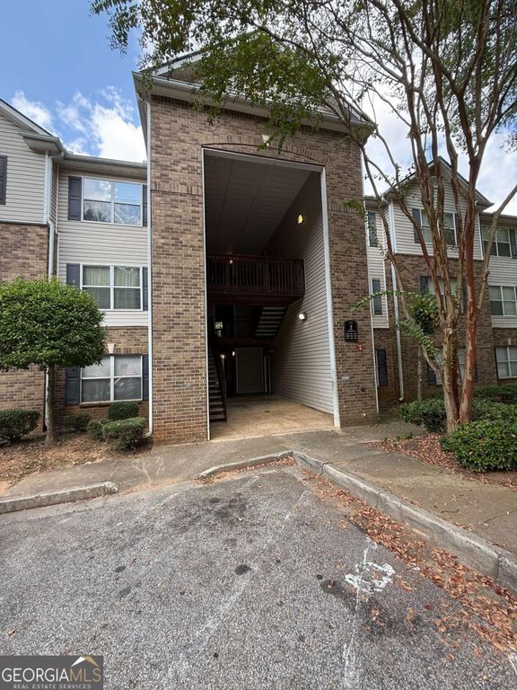 2203 Par Three Way, Lithonia, GA 30038