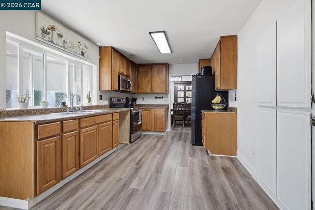 15 Plumas Ct, Bay Point, CA 94565