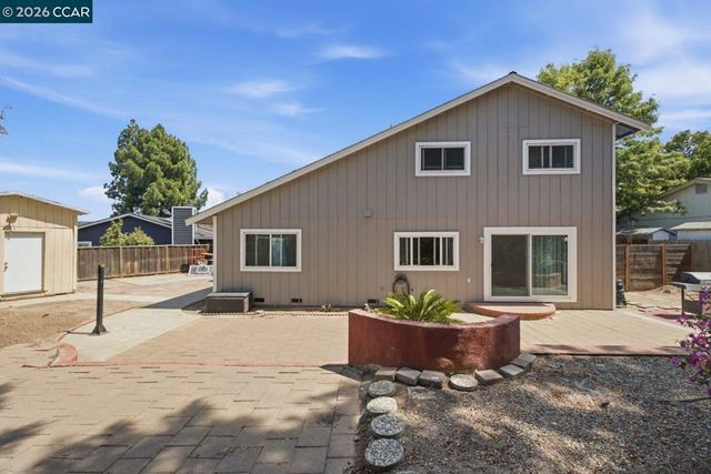 15 Plumas Ct, Bay Point, CA 94565