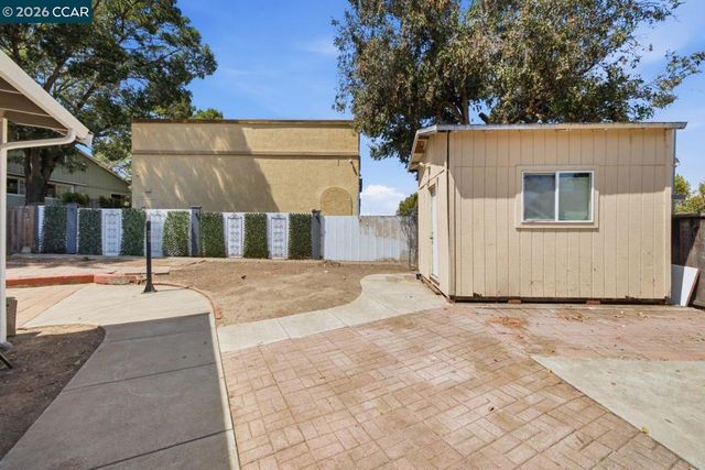 15 Plumas Ct, Bay Point, CA 94565