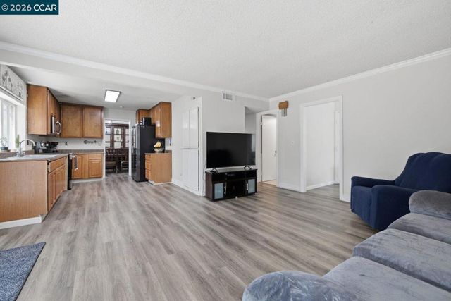 15 Plumas Ct, Bay Point, CA 94565