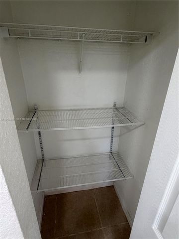 830 SW 6th St 3, Hallandale Beach, FL 33009