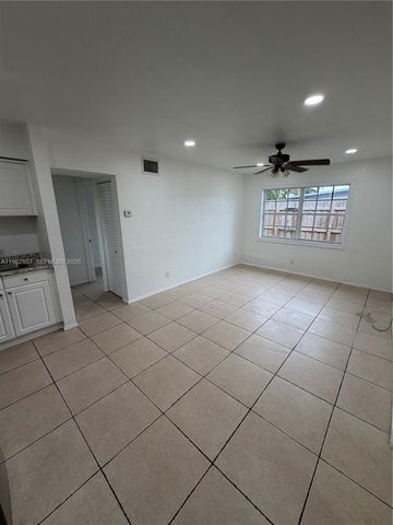 830 SW 6th St 3, Hallandale Beach, FL 33009