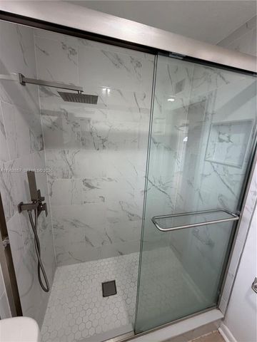 830 SW 6th St 3, Hallandale Beach, FL 33009