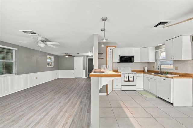 1335 WISCONSIN AVENUE, Palm Harbor, FL 34683