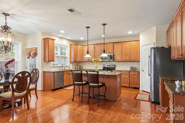 7809 Pinecroft Court, Harrisburg, NC 28075