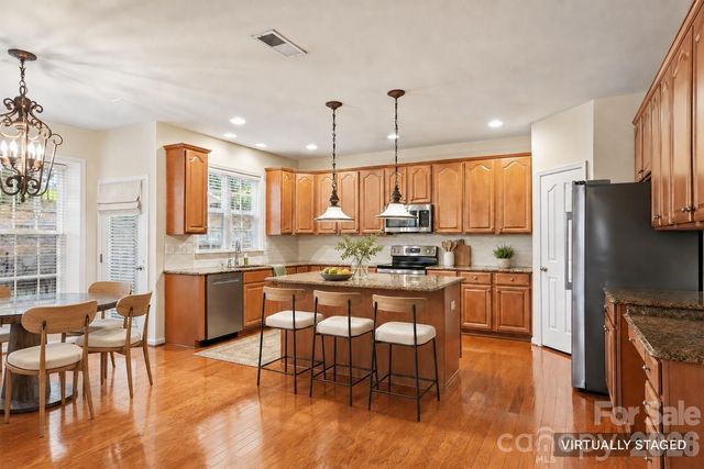 7809 Pinecroft Court, Harrisburg, NC 28075