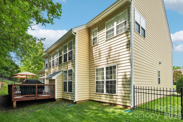 7809 Pinecroft Court, Harrisburg, NC 28075