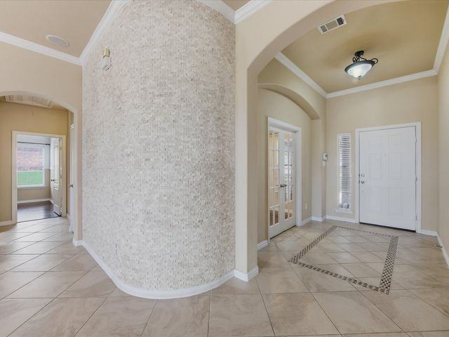 11029 Owl Creek Drive, Fort Worth, TX 76179