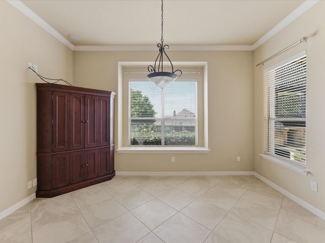 11029 Owl Creek Drive, Fort Worth, TX 76179