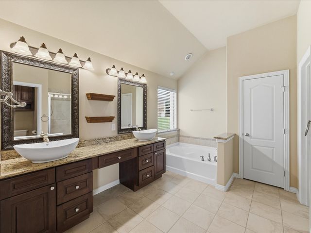 11029 Owl Creek Drive, Fort Worth, TX 76179