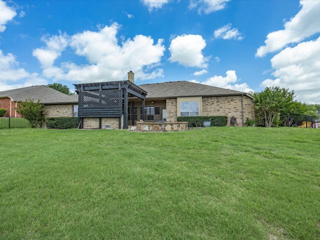 11029 Owl Creek Drive, Fort Worth, TX 76179