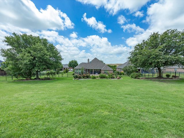 11029 Owl Creek Drive, Fort Worth, TX 76179
