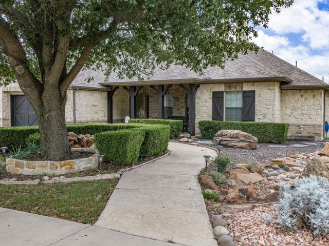 11029 Owl Creek Drive, Fort Worth, TX 76179