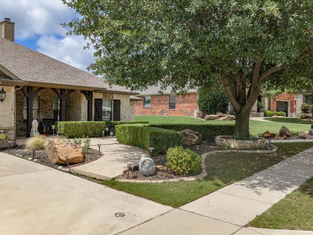 11029 Owl Creek Drive, Fort Worth, TX 76179