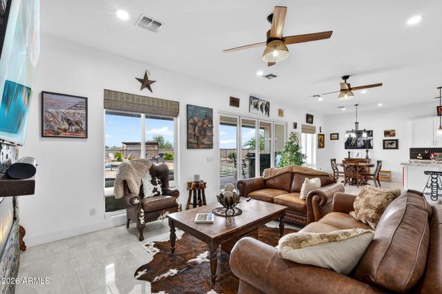 6786 W PALOMINO Way, Coolidge, AZ 85128