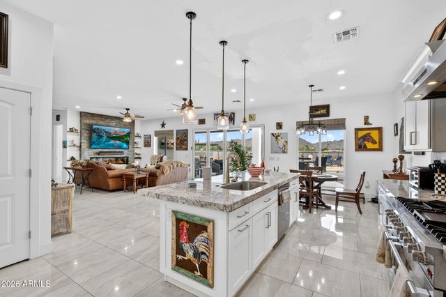 6786 W PALOMINO Way, Coolidge, AZ 85128