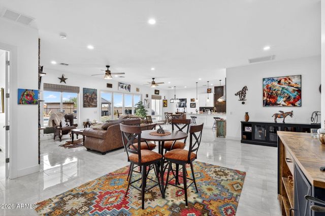 6786 W PALOMINO Way, Coolidge, AZ 85128