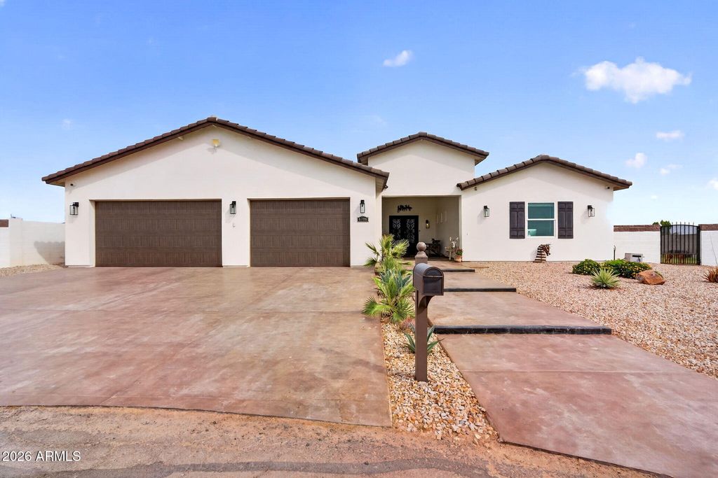 6786 W PALOMINO Way, Coolidge, AZ 85128