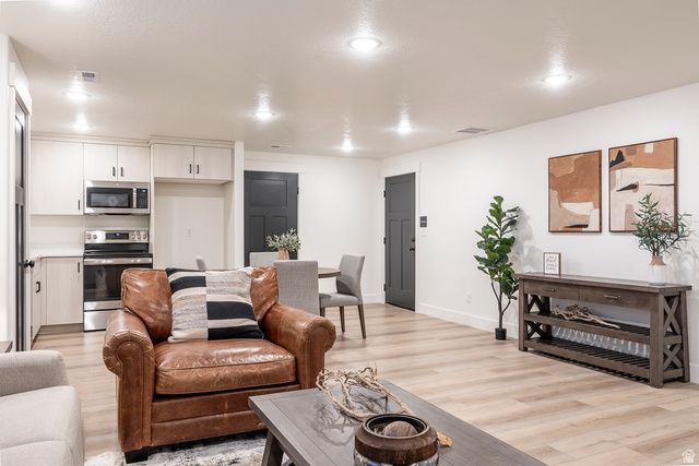 129 S 940 E, Santaquin, UT 84655